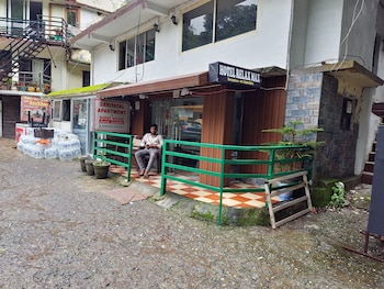 hotel relax max sariyatal nainital