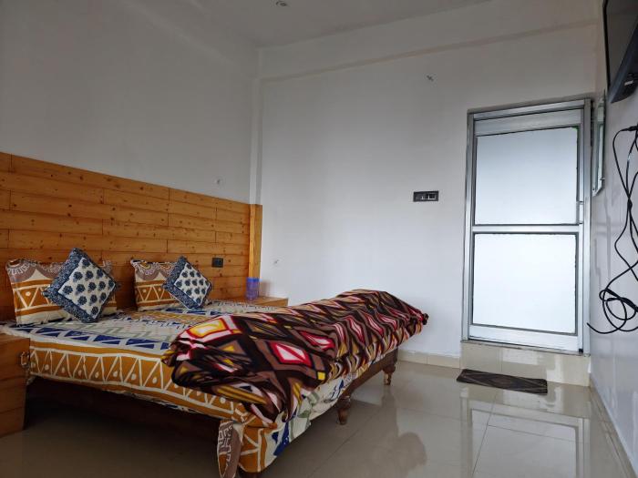 hotel relax max sariyatal nainital