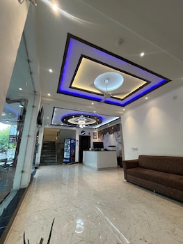 hotel ashok palace near taj mahal agra