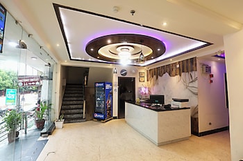 hotel ashok palace near taj mahal agra