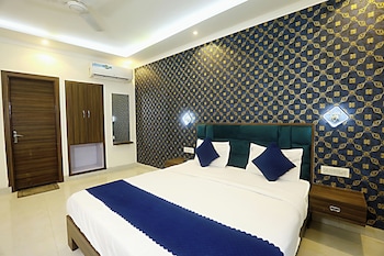 hotel ashok palace near taj mahal agra