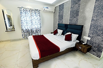 hotel ashok palace near taj mahal agra