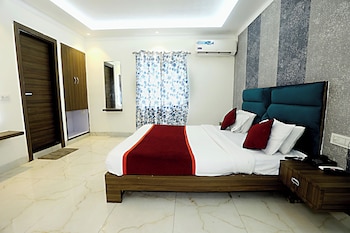 hotel ashok palace near taj mahal agra