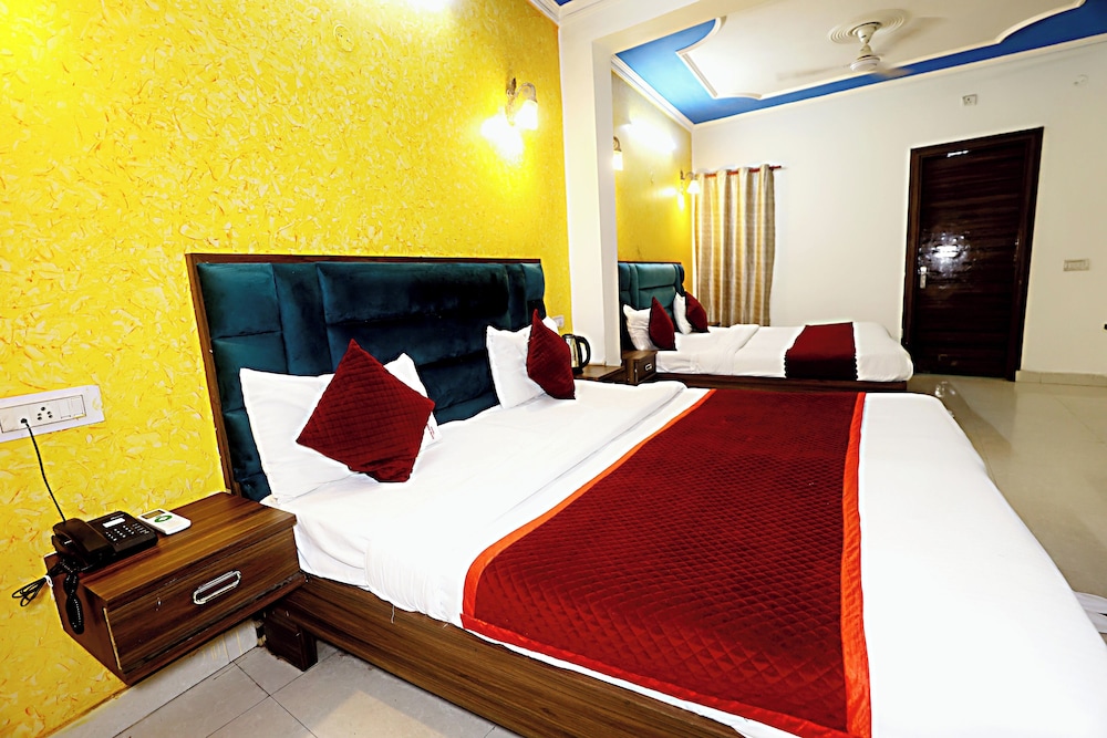 hotel ashok palace near taj mahal agra