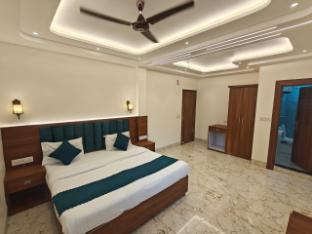 hotel ashok palace near taj mahal agra