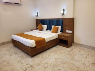 hotel ashok palace near taj mahal agra