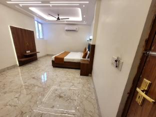 hotel ashok palace near taj mahal agra