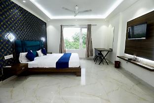 hotel ashok palace near taj mahal agra