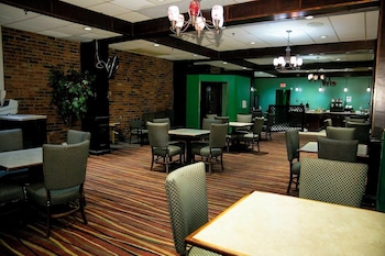 albany plaza hotel