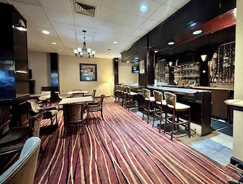 albany plaza hotel