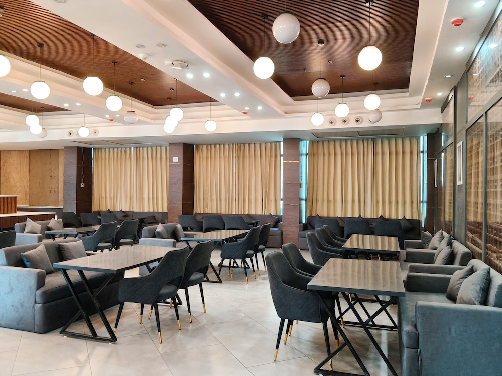 clarks inn express firozabad