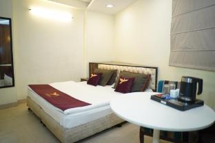 hotel blue sky by admire stays