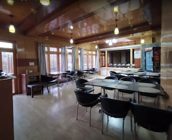 Cheerful Villa,,3 star