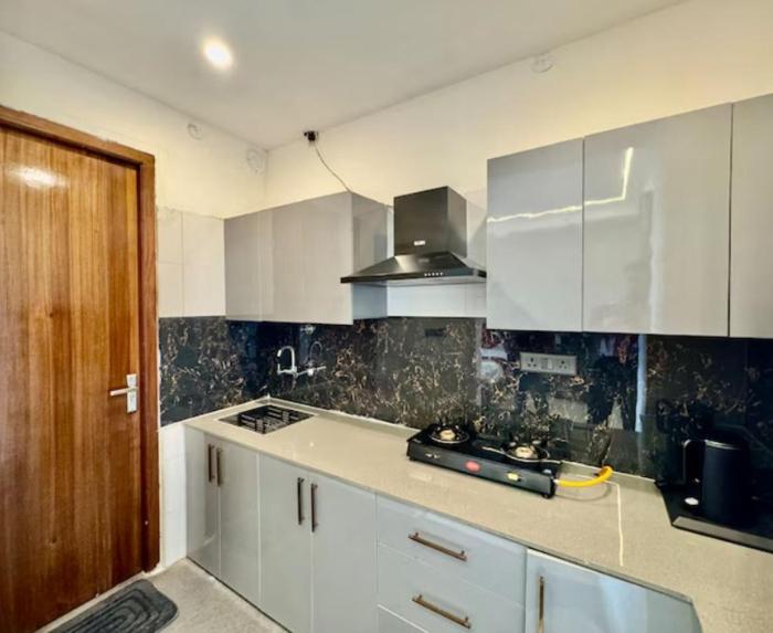 soothing stayz near medanta