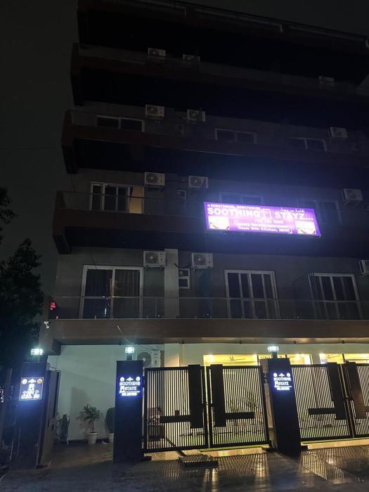 soothing stayz near medanta