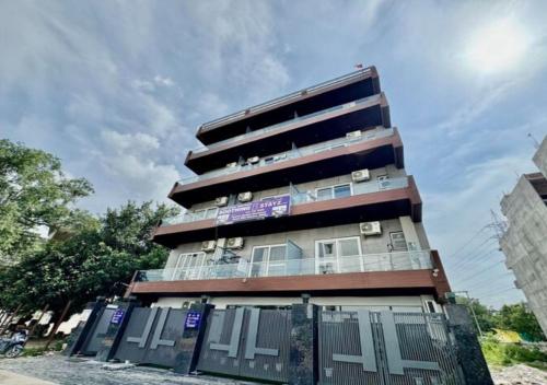 soothing stayz near medanta