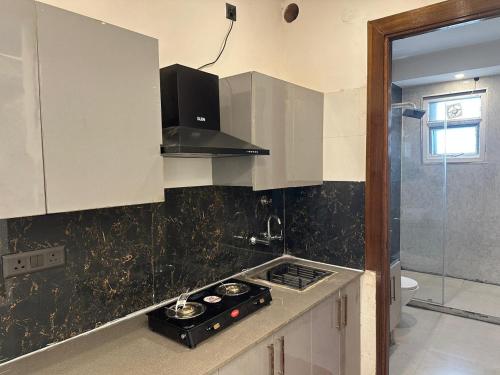 soothing stayz near medanta