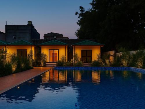 The Sawai Heritage,,3 star