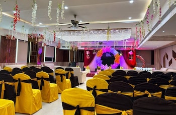 hotel the crystal park