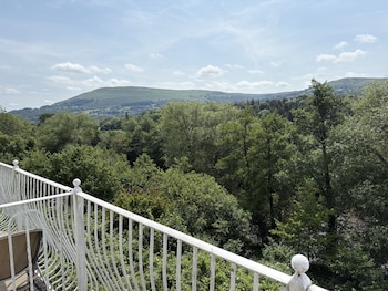 Roadhouse Llanwenarth,,3 star