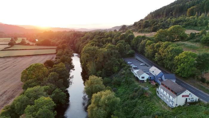 roadhouse llanwenarth