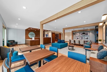 Everhome Suites San Antonio Lackland Near Seaworld,619 North Hunt Lane,2 star