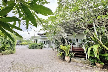 Bann Kam B&B,,3 star