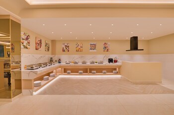 lemon tree hotel erode