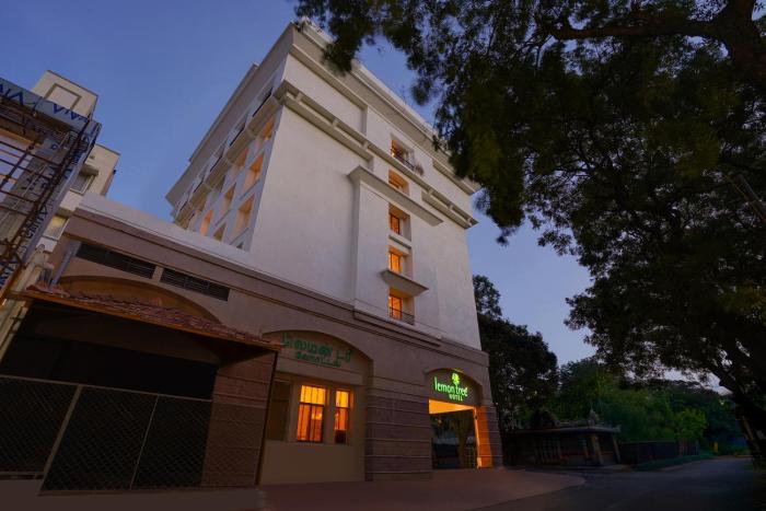 lemon tree hotel erode