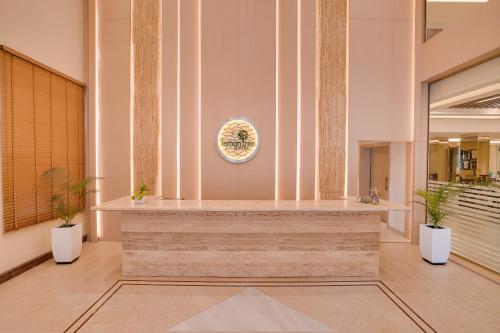 lemon tree hotel erode