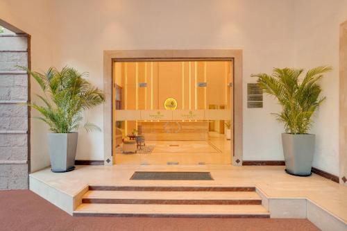 lemon tree hotel erode