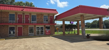 C Towninn And Suites,,2 star