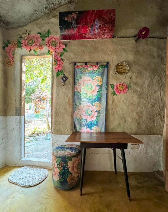 clay house chiang mai by alphatel
