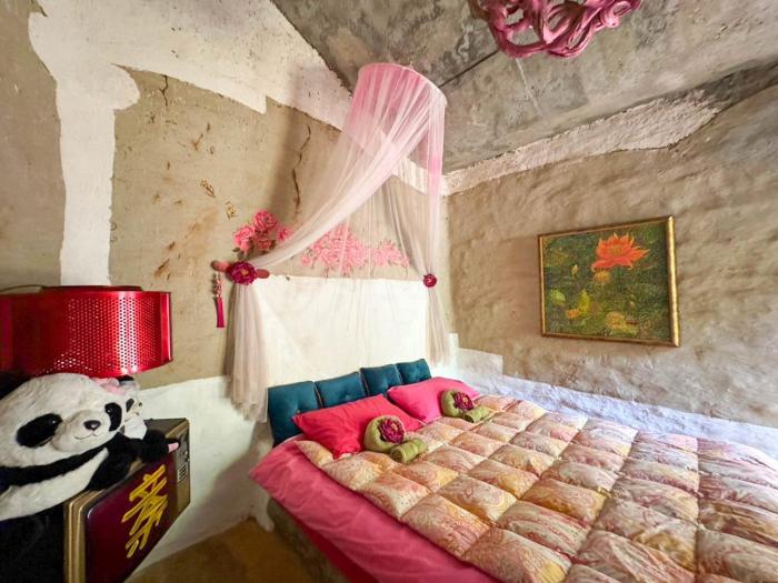 clay house chiang mai by alphatel