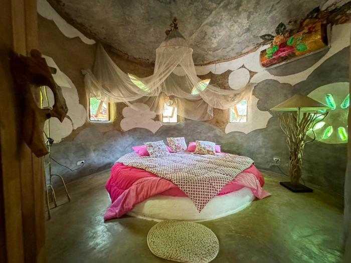 clay house chiang mai by alphatel