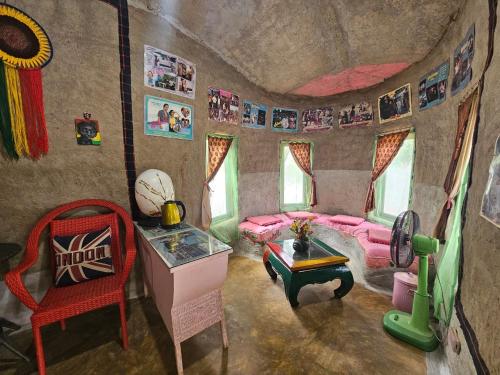 clay house chiang mai by alphatel