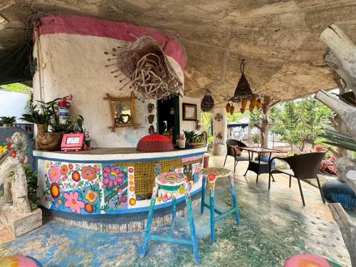 clay house chiang mai by alphatel