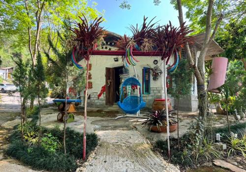 clay house chiang mai by alphatel