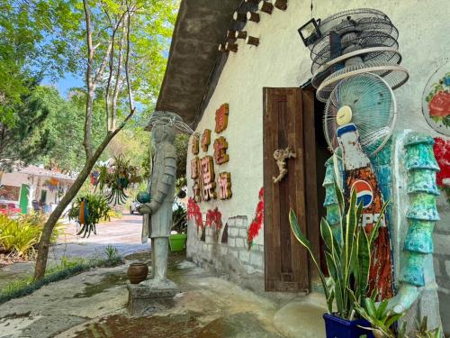 clay house chiang mai by alphatel