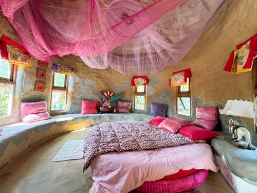 clay house chiang mai by alphatel