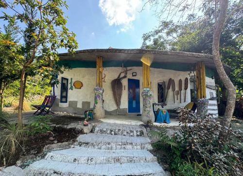 clay house chiang mai by alphatel