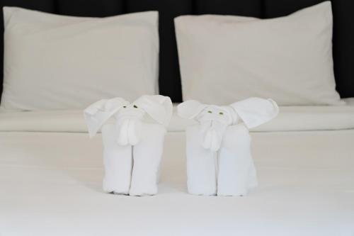 beachfront villa with sunset