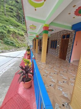 hotel mountain paradise barkot