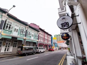A Hotel Chinatown Stay From 8Pm To 9Am,,2 star