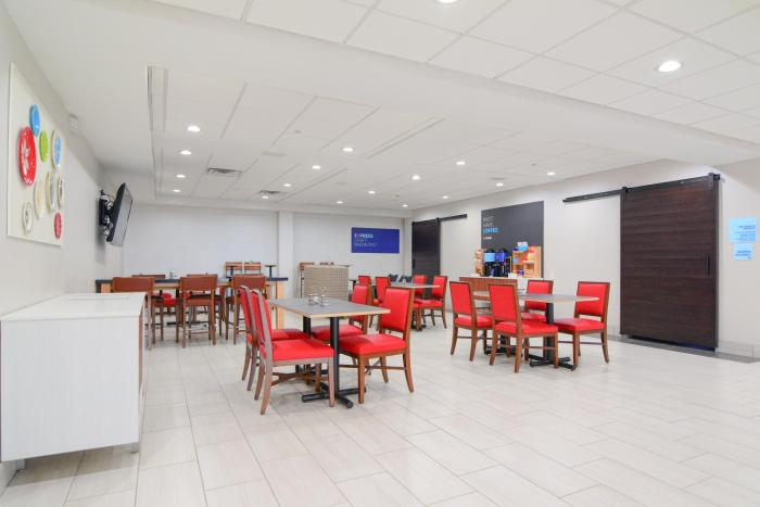holiday inn express and suites indianapolis northwest by ihg