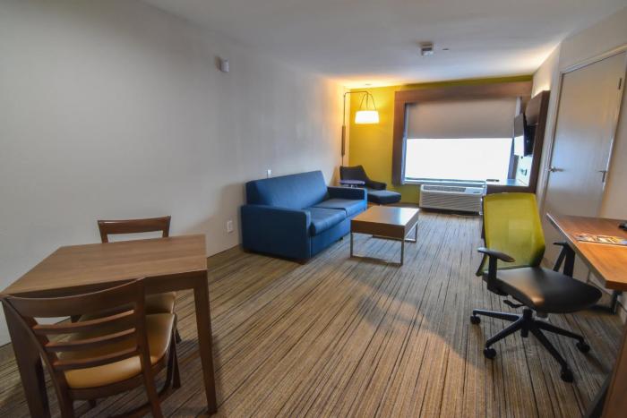 holiday inn express and suites indianapolis northwest by ihg