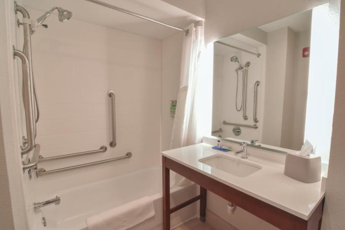 holiday inn express and suites indianapolis northwest by ihg