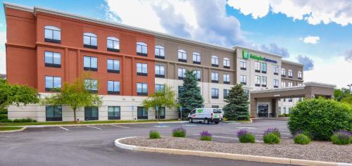 holiday inn express and suites indianapolis northwest by ihg