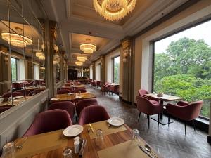 the supreme hotel and banquet