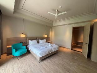 the supreme hotel and banquet